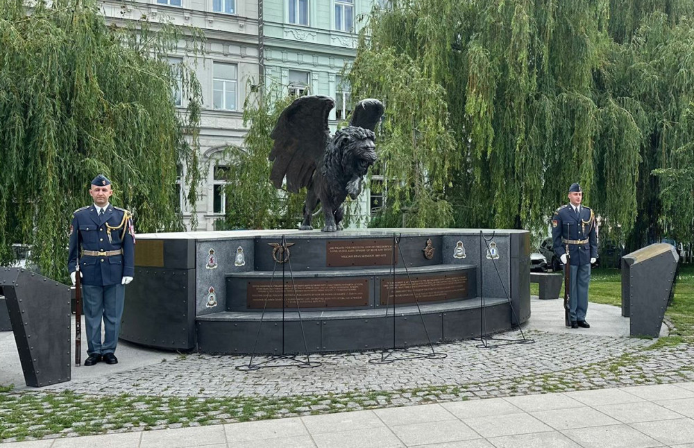 Rekonstrukce památníku RAF